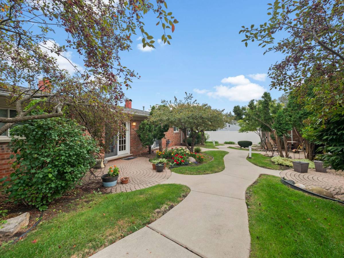 Apartment for rent at 230 Plymouth Rd, Plymouth, MI 48170