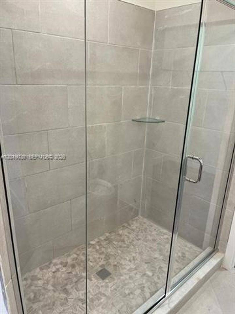 Townhouse for rent at 6450 NW 102 Path, Miami, FL 33178