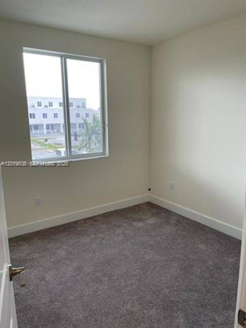 Townhouse for rent at 6450 NW 102 Path, Miami, FL 33178