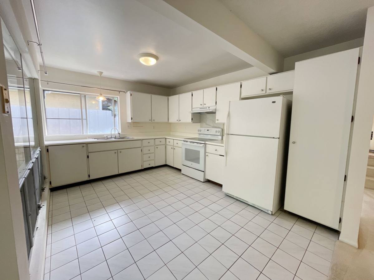 House for rent at 971 Wainiha St, Honolulu, HI 96825