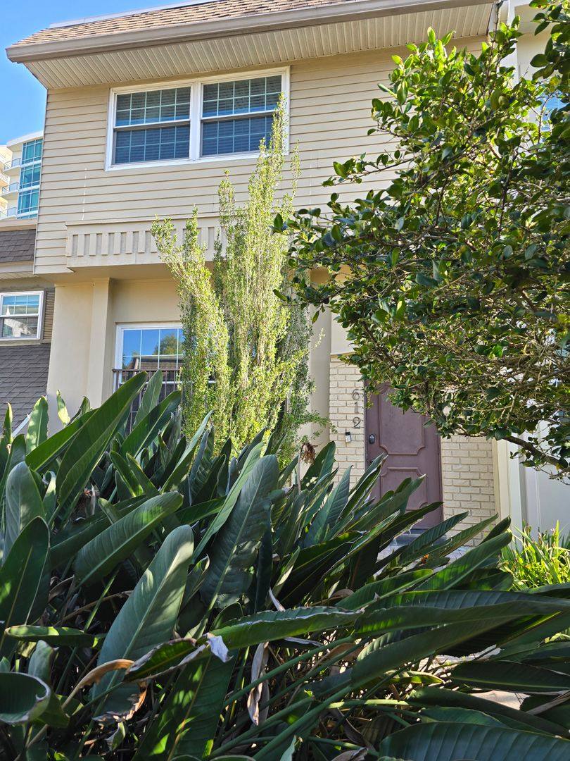 Townhouse for rent at 612 E Church St, Orlando, FL 32801