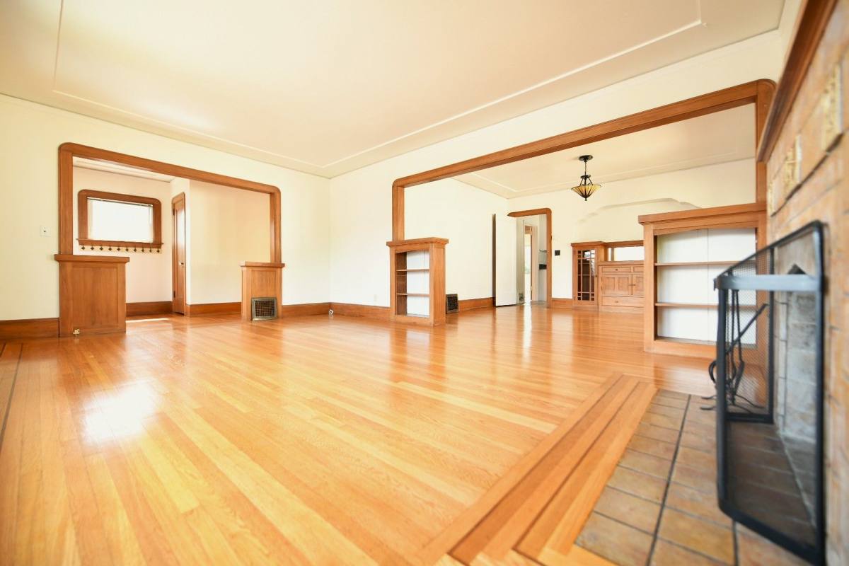 Apartment for rent at 5301-5311 Miles Ave, Oakland, CA 94618