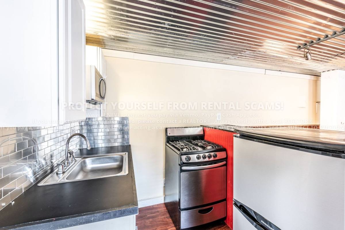 Apartment for rent at 311 N Eureka Alley, Fayetteville, AR 72701