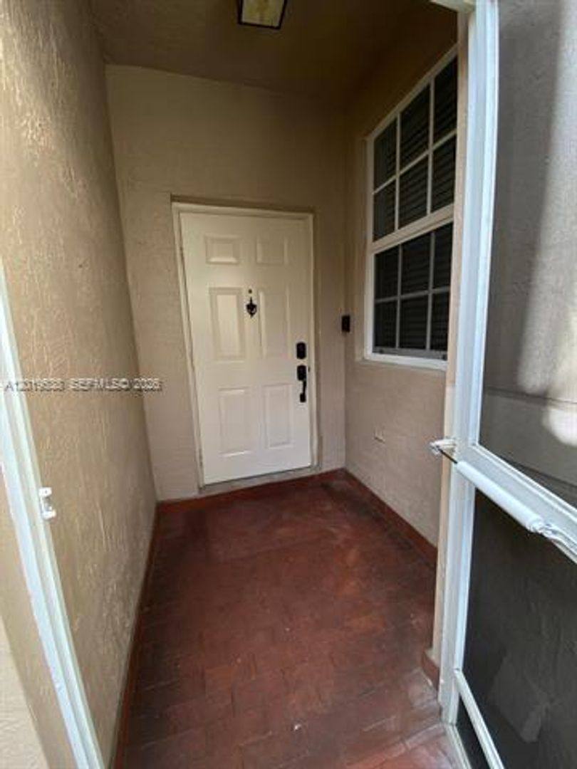 Townhouse for rent at 2041 Pompeii Court, Fort Lauderdale, FL 33327