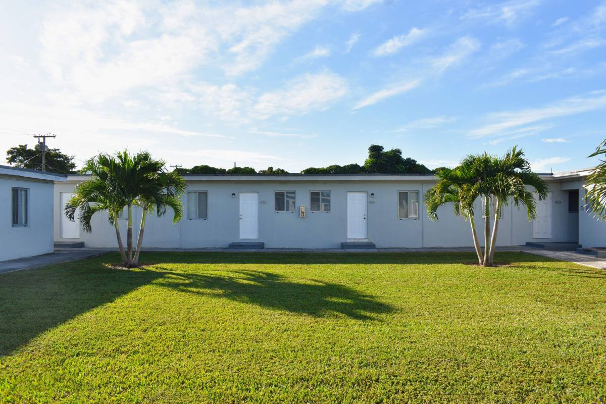 Apartment for rent at 749 Curtiss Parkway, Miami, FL 33166