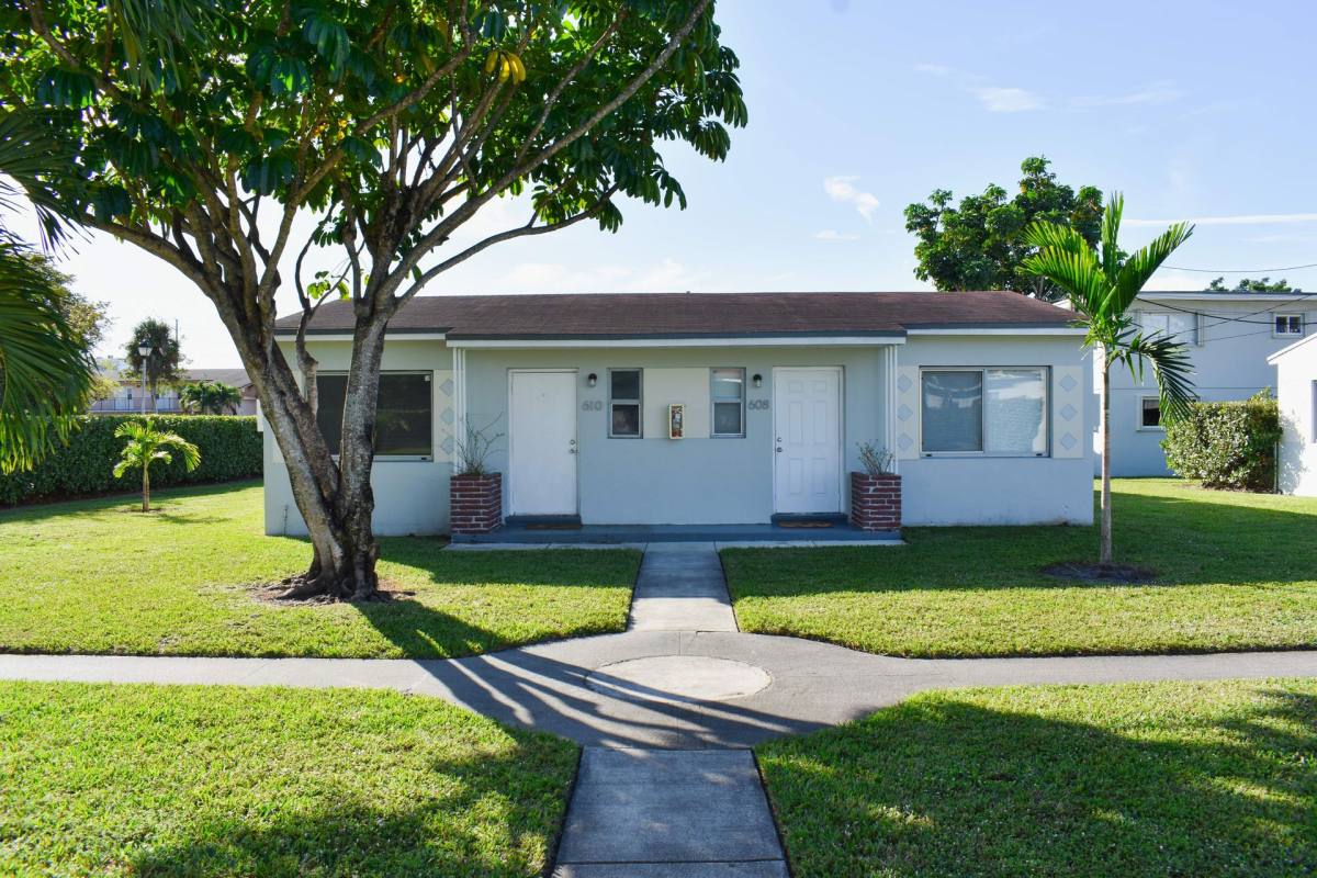 Apartment for rent at 749 Curtiss Parkway, Miami, FL 33166