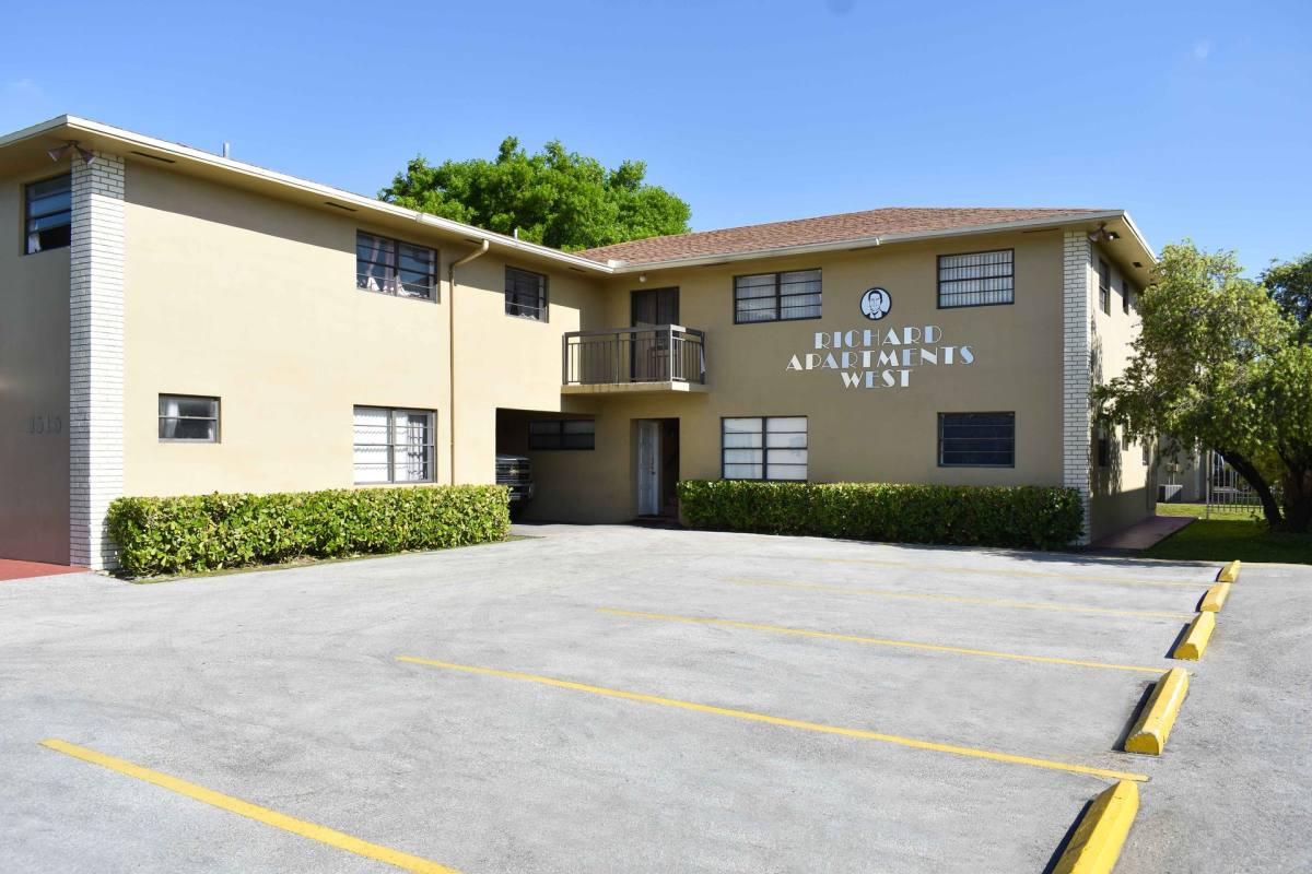 Apartment for rent at 1465 W 41 St, Hialeah, FL 33012