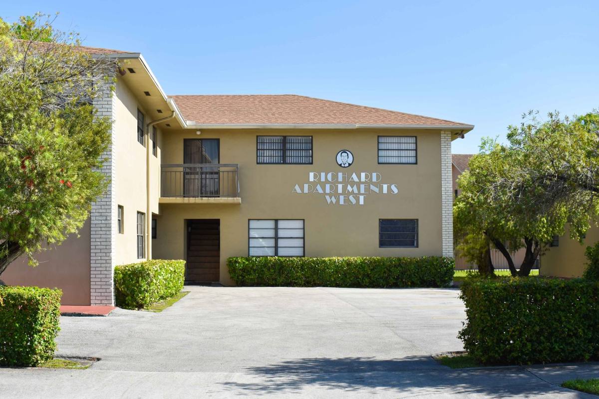 Apartment for rent at 1465 W 41 St, Hialeah, FL 33012