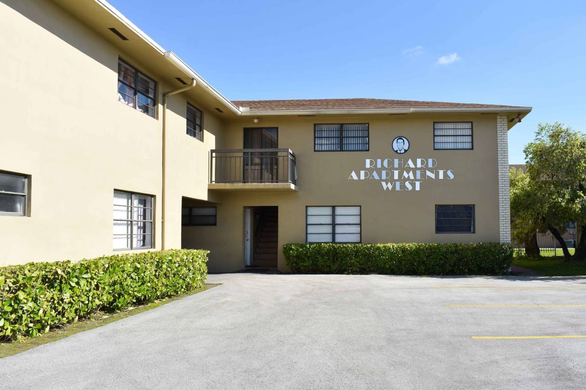 Apartment for rent at 1465 W 41 St, Hialeah, FL 33012