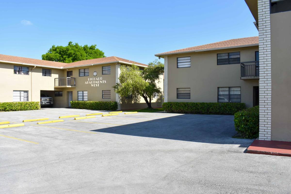 Apartment for rent at 1465 W 41 St, Hialeah, FL 33012