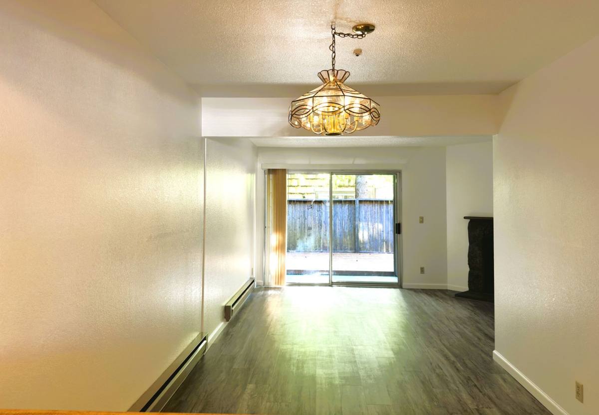 Townhouse for rent at 1358 Parkway Dr, Rohnert Park, CA 94928