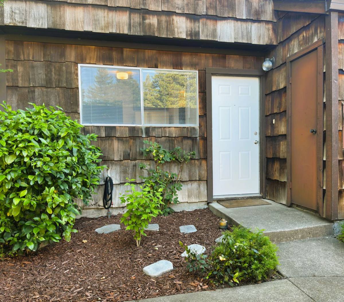 Townhouse for rent at 1358 Parkway Dr, Rohnert Park, CA 94928