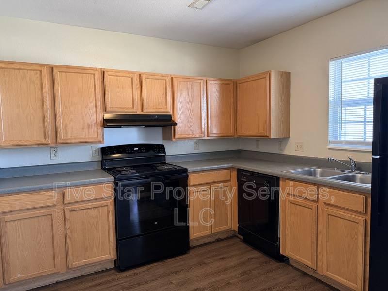 Townhouse for rent at 799 Titan Court, Chatham, IL 62629