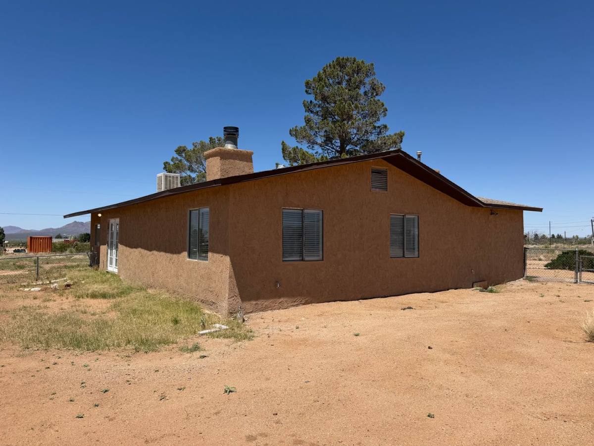 House for rent at 9564 Hondo Place, Las Cruces, NM 88012