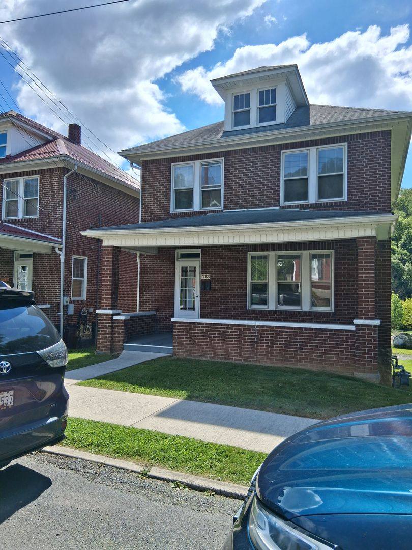 Apartment for rent at 713 Lincoln, Cumberland, MD 21502