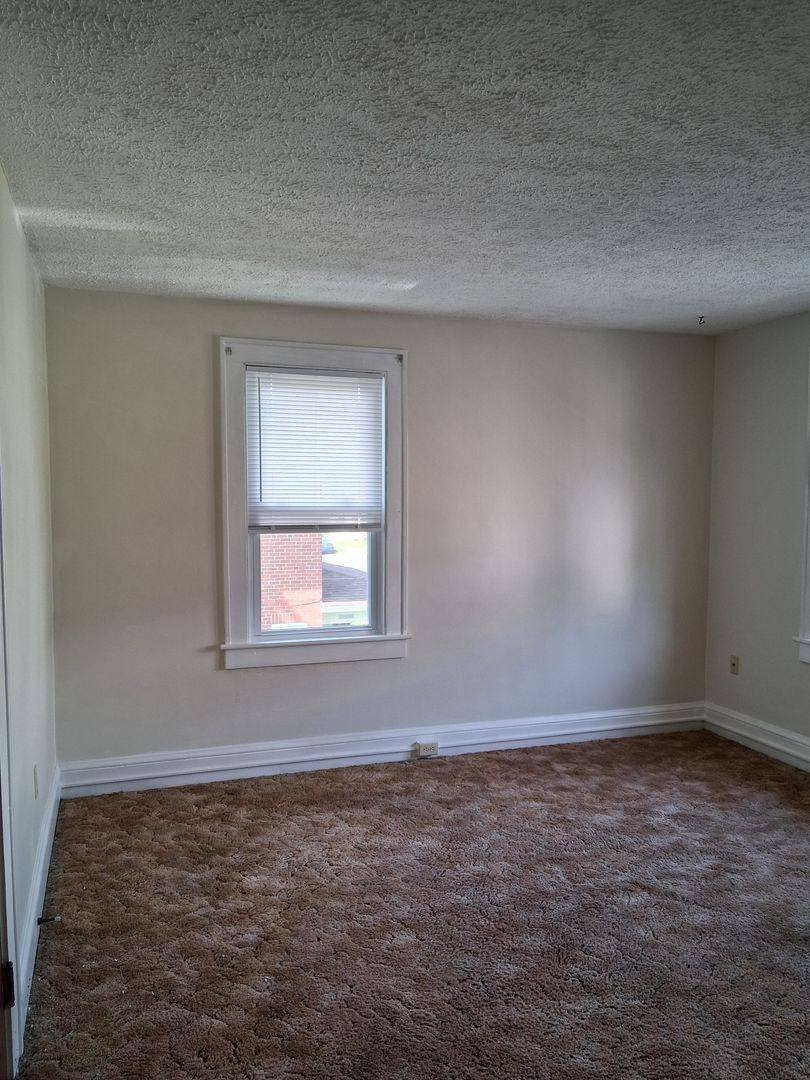 Apartment for rent at 713 Lincoln, Cumberland, MD 21502