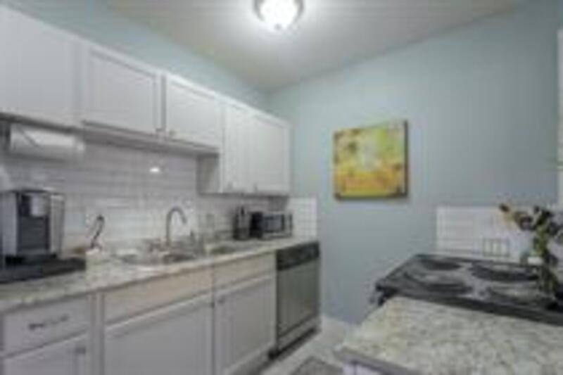 Apartment for rent at 720 W 37th St #2, Kansas City, MO 64111