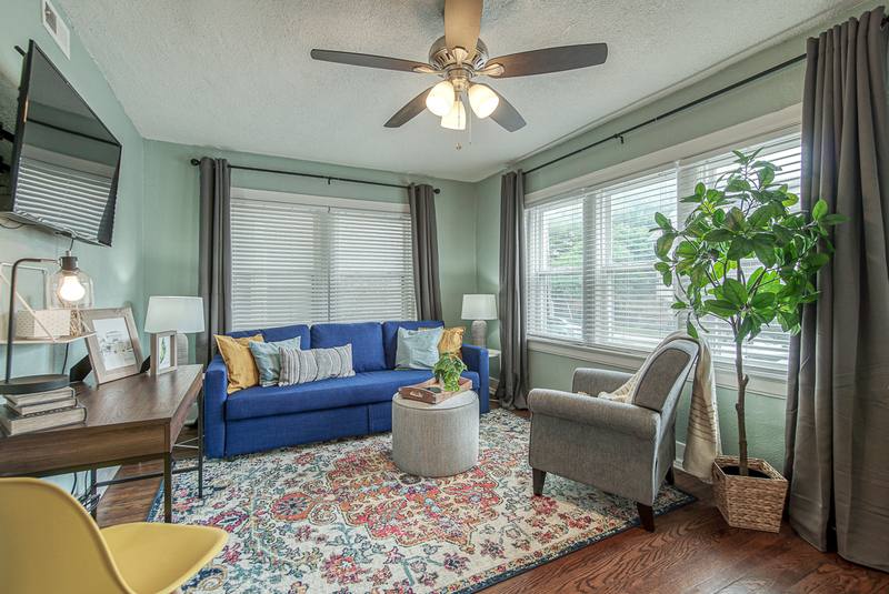 Apartment for rent at 720 W 37th St #2, Kansas City, MO 64111