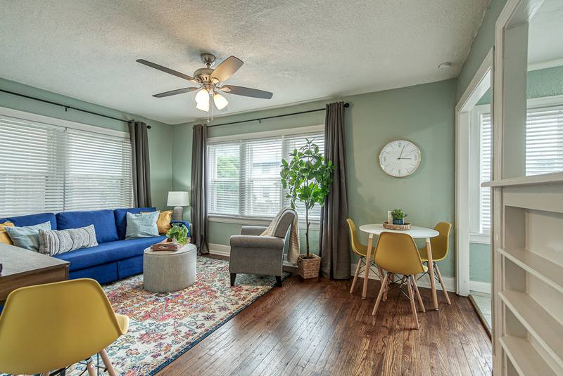 Apartment for rent at 720 W 37th St #2, Kansas City, MO 64111