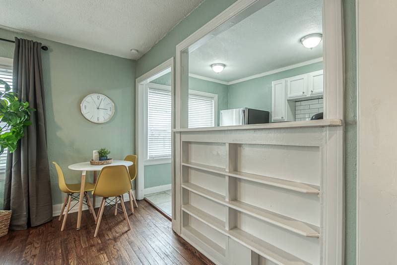 Apartment for rent at 720 W 37th St #2, Kansas City, MO 64111