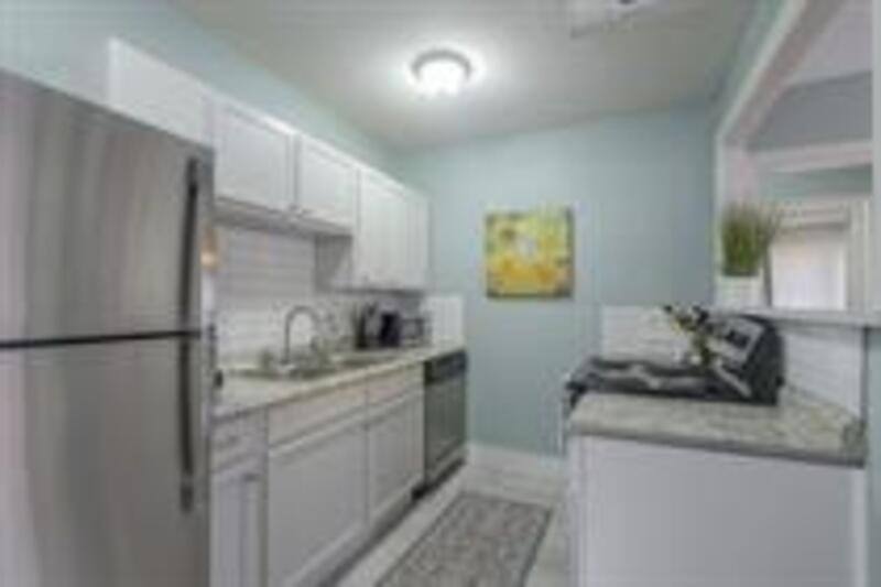 Apartment for rent at 720 W 37th St #2, Kansas City, MO 64111