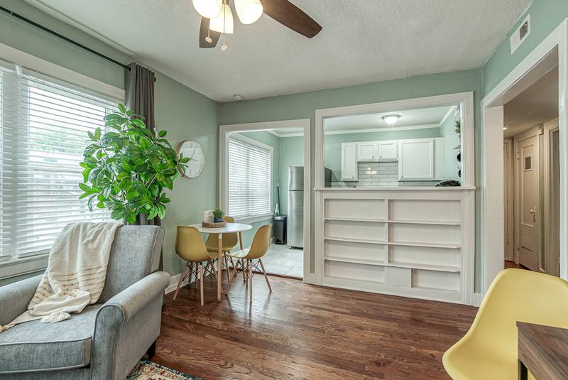 Apartment for rent at 720 W 37th St #2, Kansas City, MO 64111