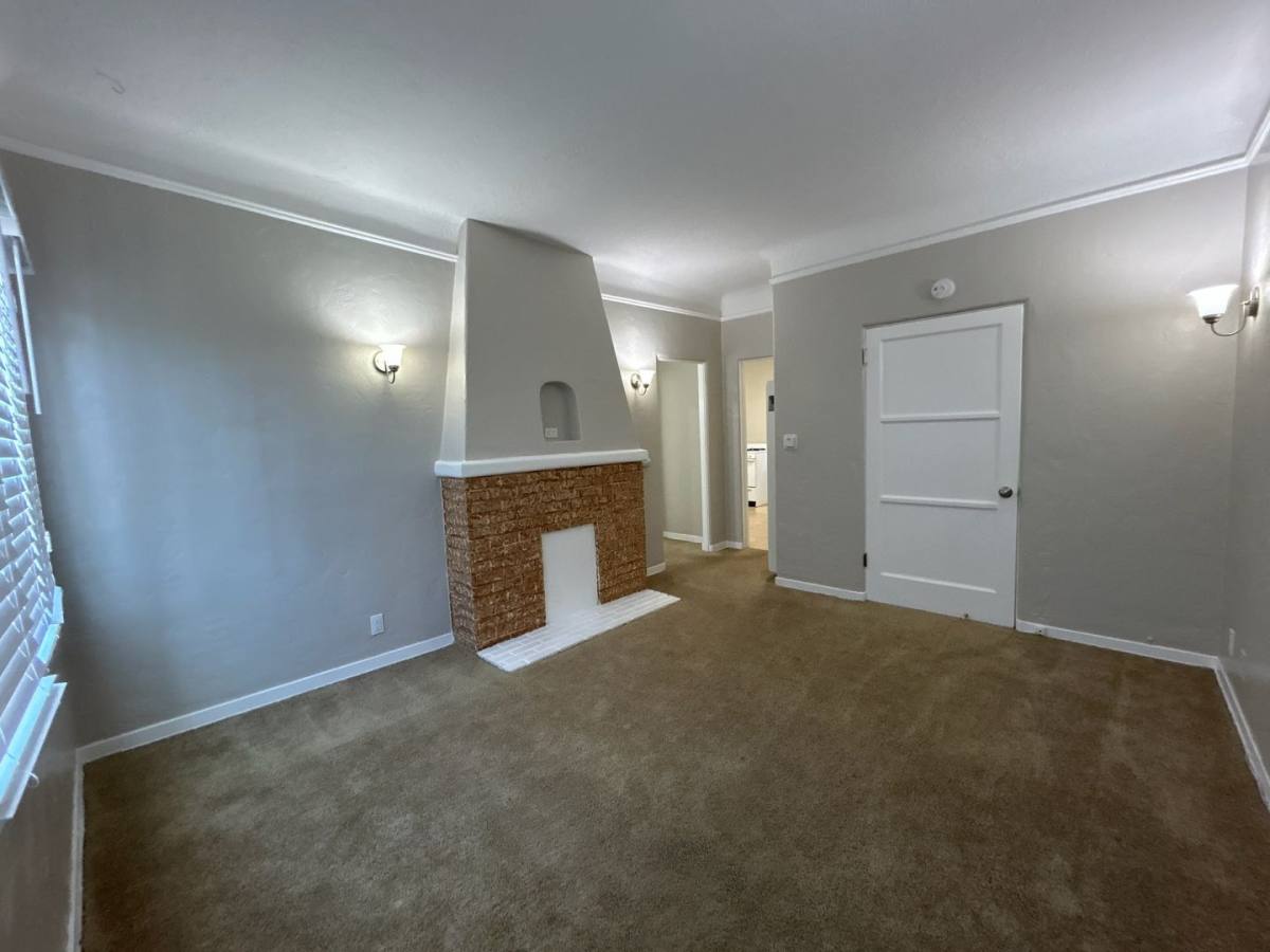 Apartment for rent at 2217 E Bermuda St, Long Beach, CA 90814