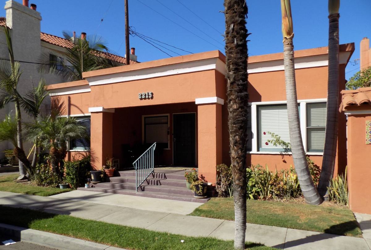 Apartment for rent at 2217 E Bermuda St, Long Beach, CA 90814