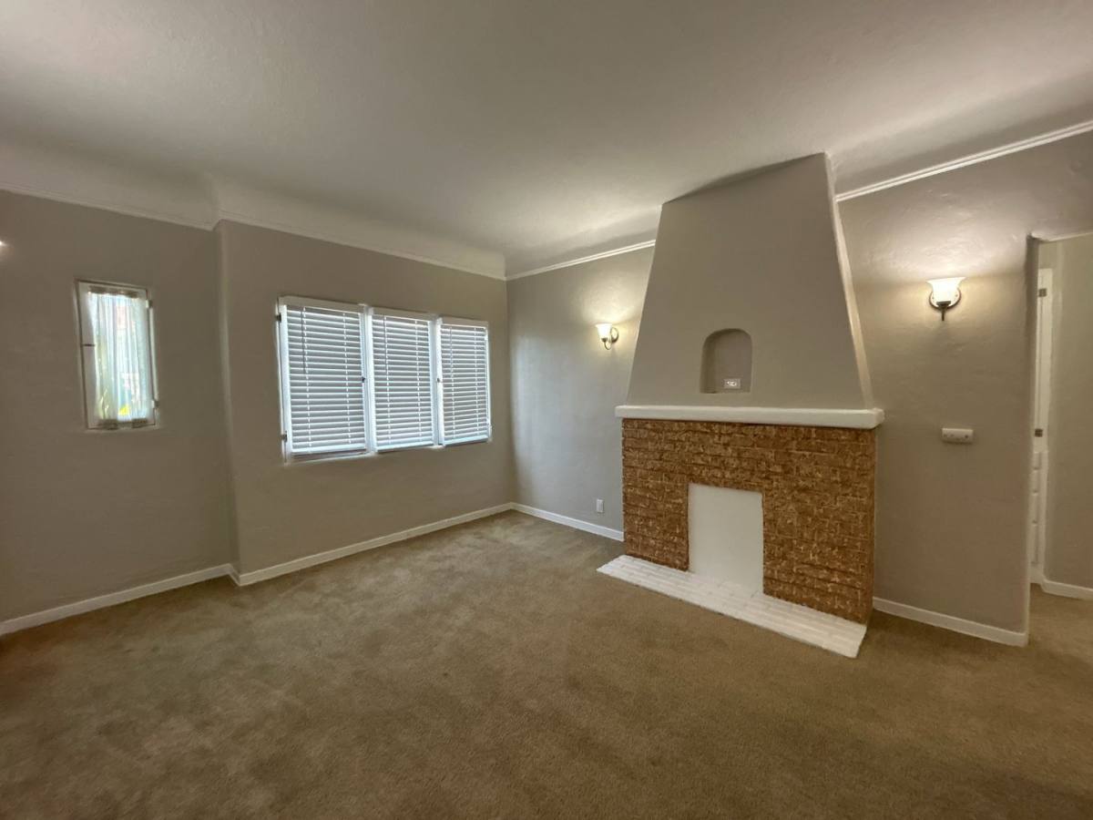 Apartment for rent at 2217 E Bermuda St, Long Beach, CA 90814