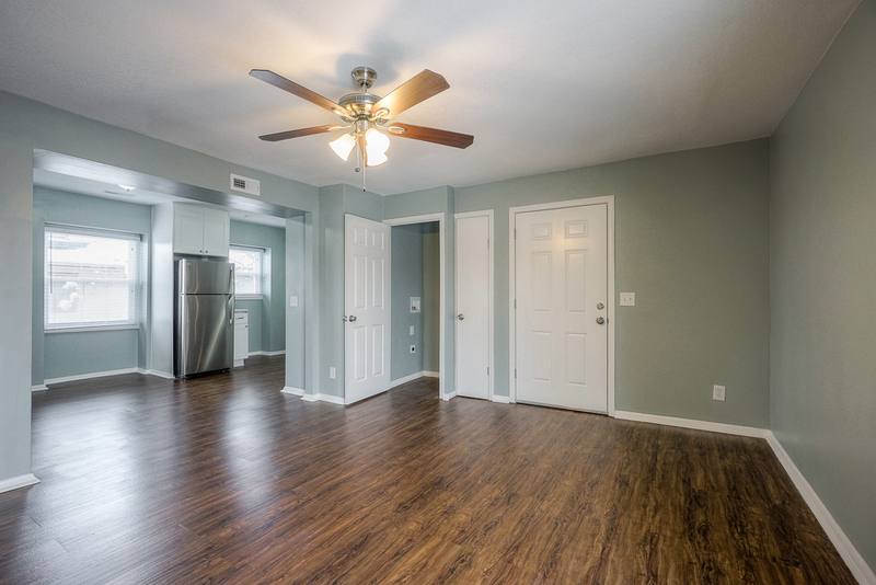 Apartment for rent at 4115 Warwick Blvd #5, Kansas City, MO 64111