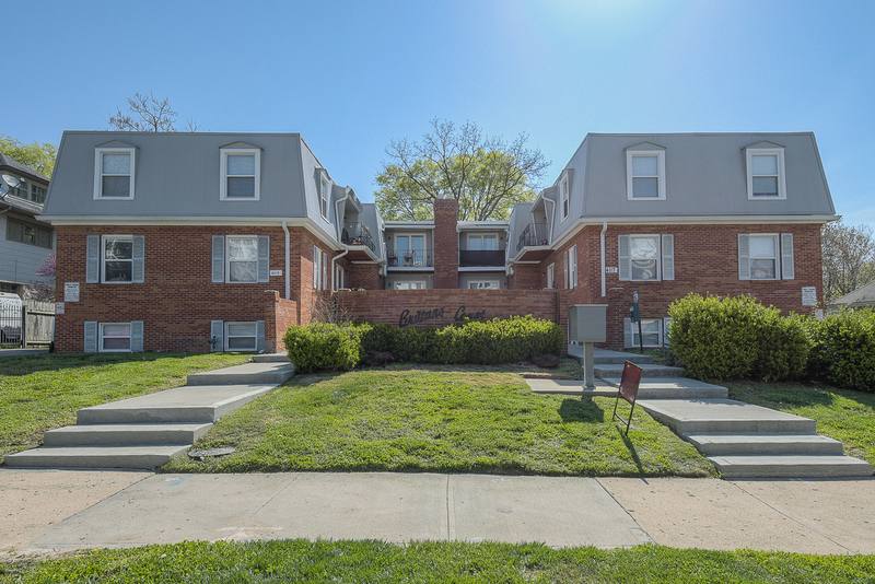 Apartment for rent at 4115 Warwick Blvd #5, Kansas City, MO 64111