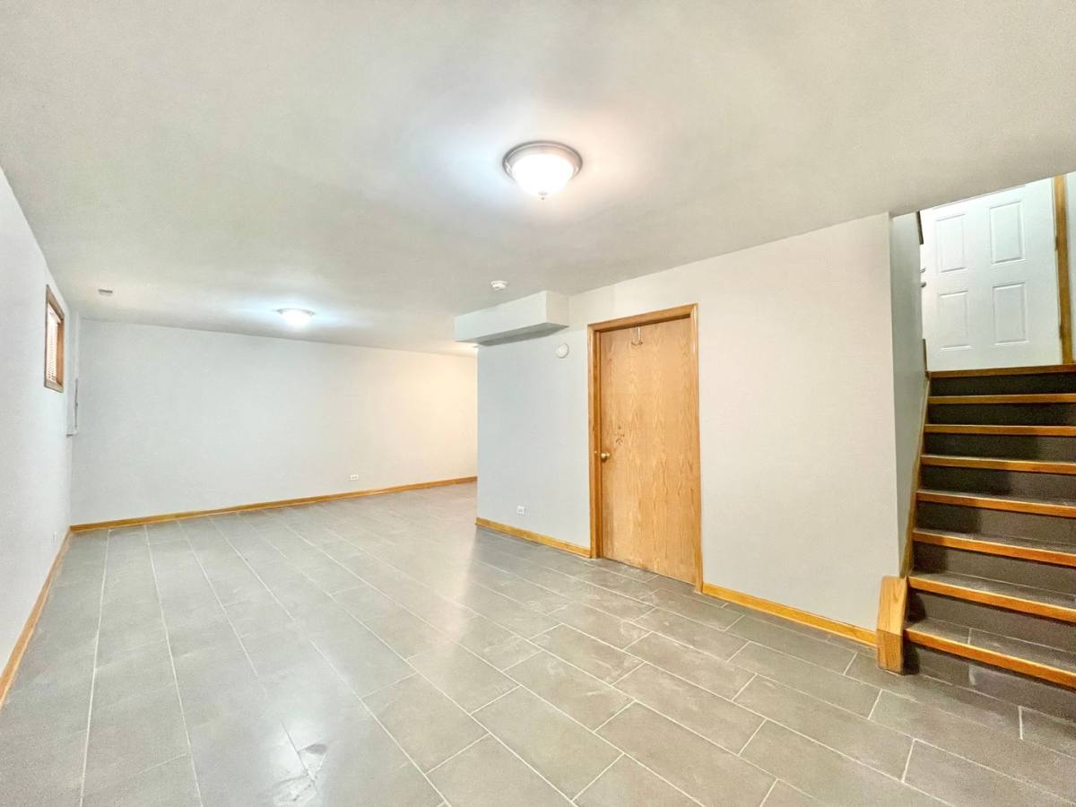 Apartment for rent at 3162 S Throop, Chicago, IL 60608