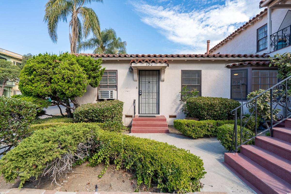 Apartment for rent at 126-132 Bonito Ave, Long Beach, CA 90802