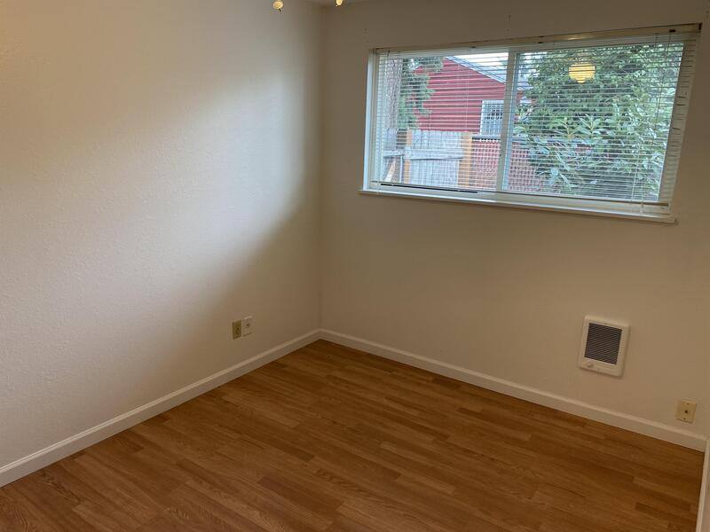 House for rent at 7425 SE Henry St, Portland, OR 97206
