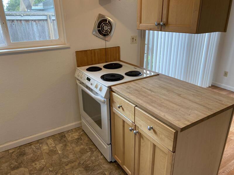 House for rent at 7425 SE Henry St, Portland, OR 97206