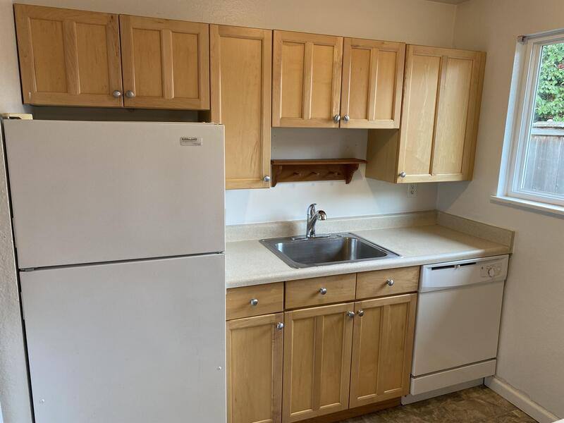 House for rent at 7425 SE Henry St, Portland, OR 97206