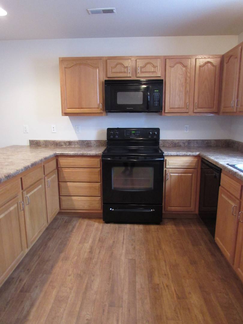 Apartment for rent at 114 Andrews Dr, Saint Robert, MO 65584