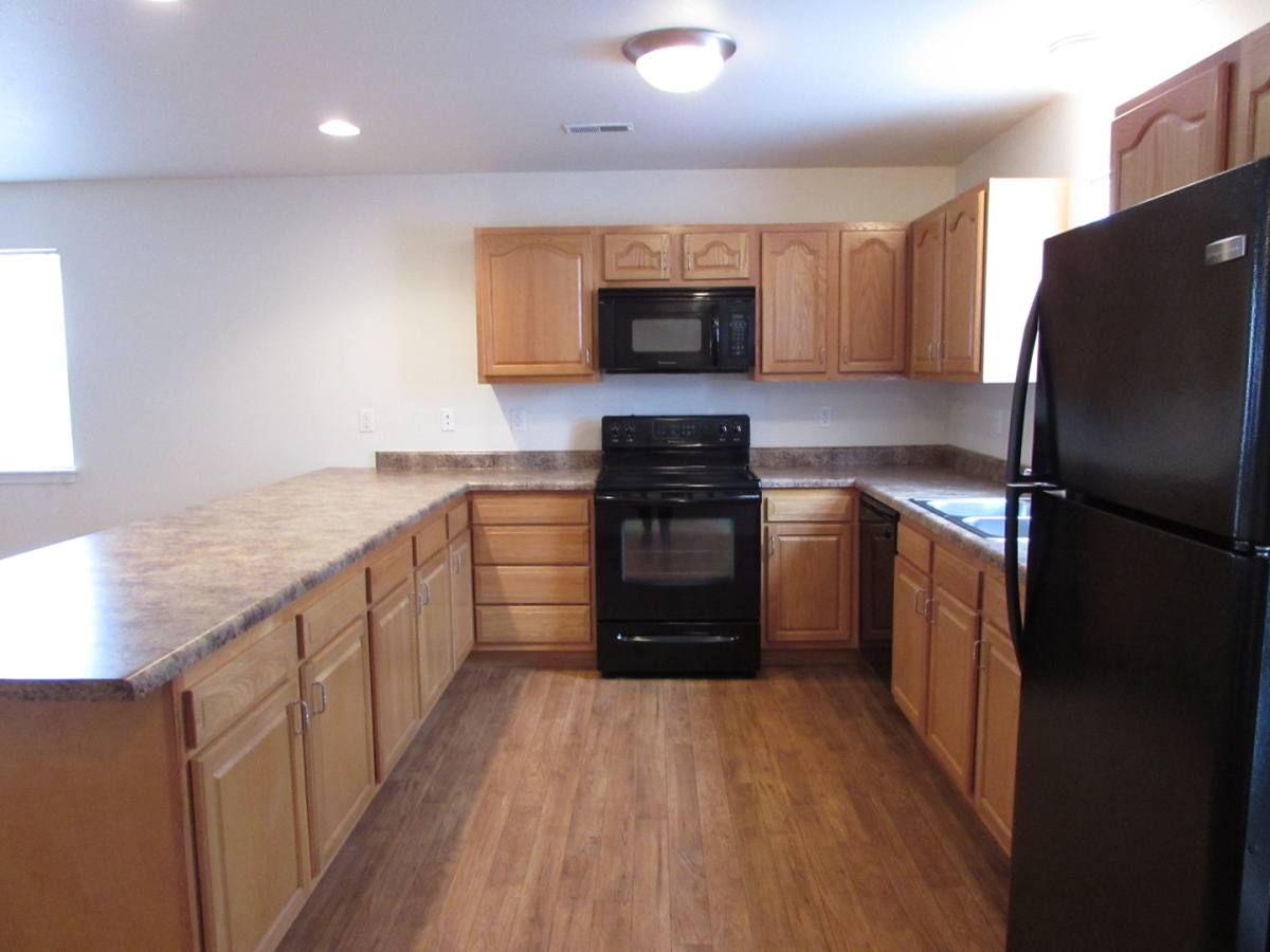 Apartment for rent at 114 Andrews Dr, Saint Robert, MO 65584