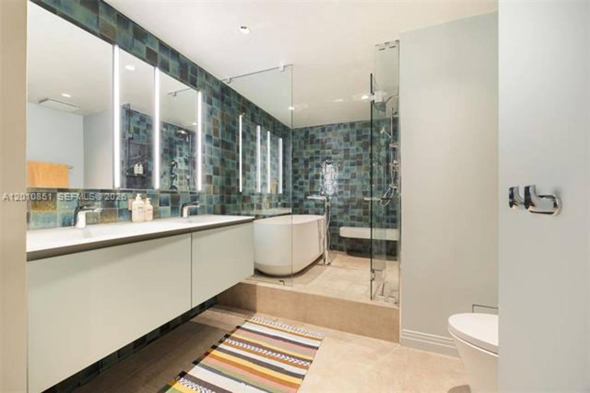 Apartment for rent at 5875 Collins Ave, Miami Beach, FL 33140