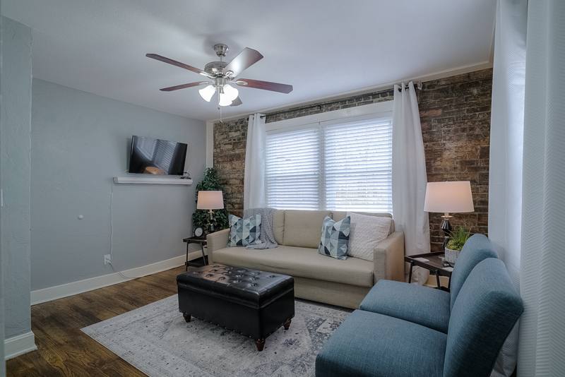 Apartment for rent at 3811 Mercier St #103, Kansas City, MO 64111
