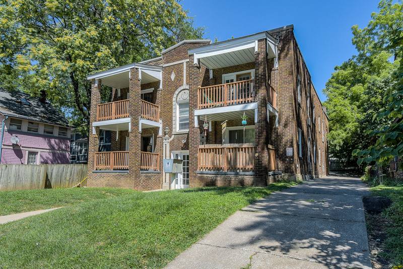 Apartment for rent at 3811 Mercier St #103, Kansas City, MO 64111