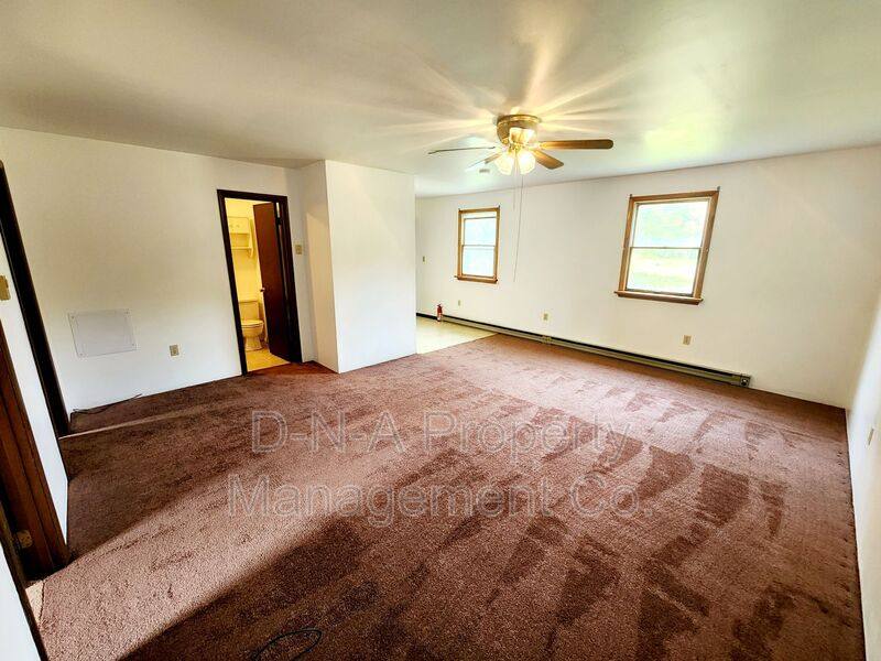 Apartment for rent at 520 Post Hill Rd #202, Henryville, PA 18332