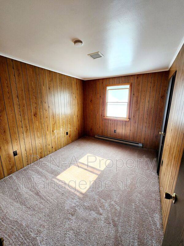 Apartment for rent at 520 Post Hill Rd #202, Henryville, PA 18332