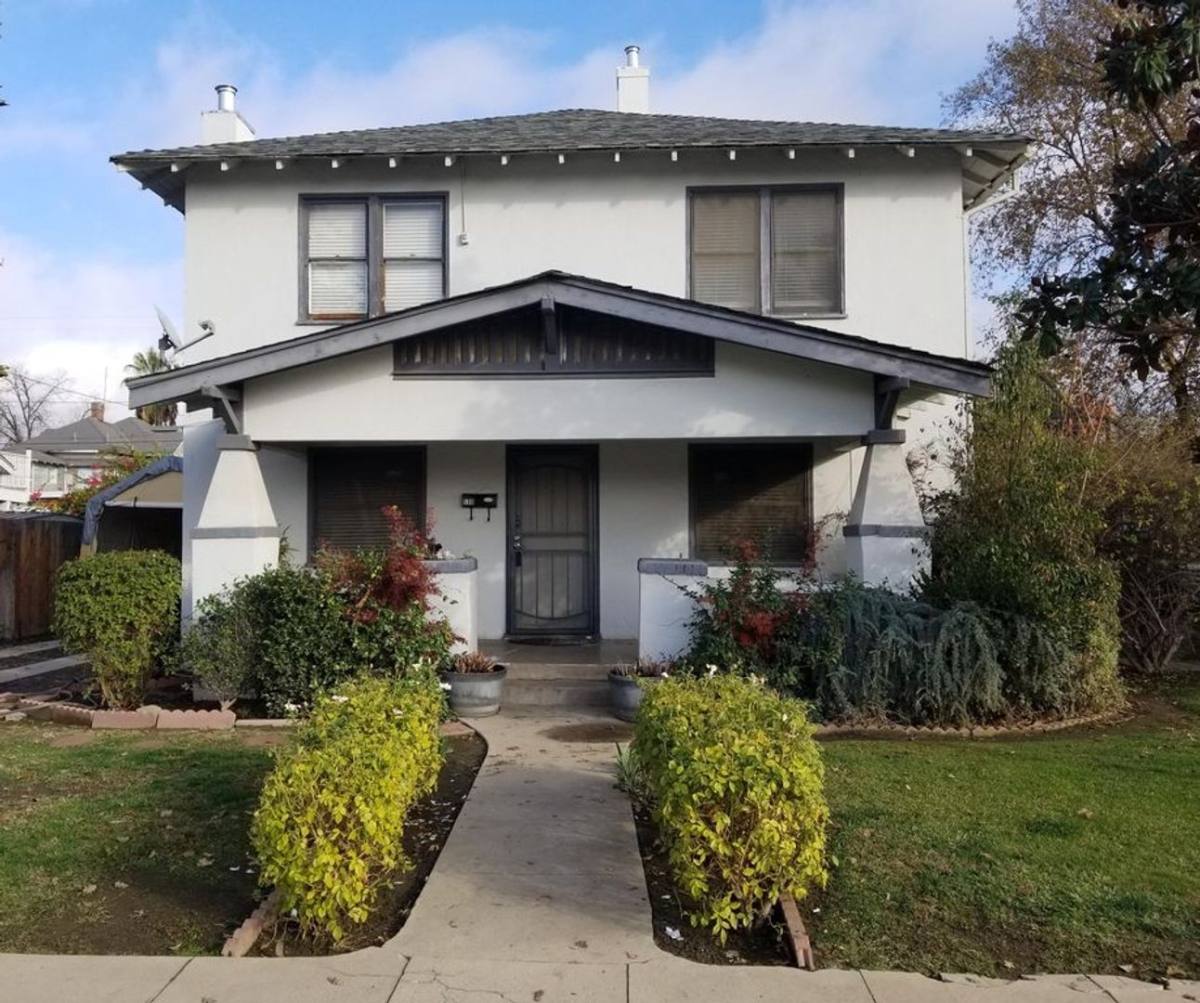 Apartment for rent at 528 N Encina St, Visalia, CA 93291