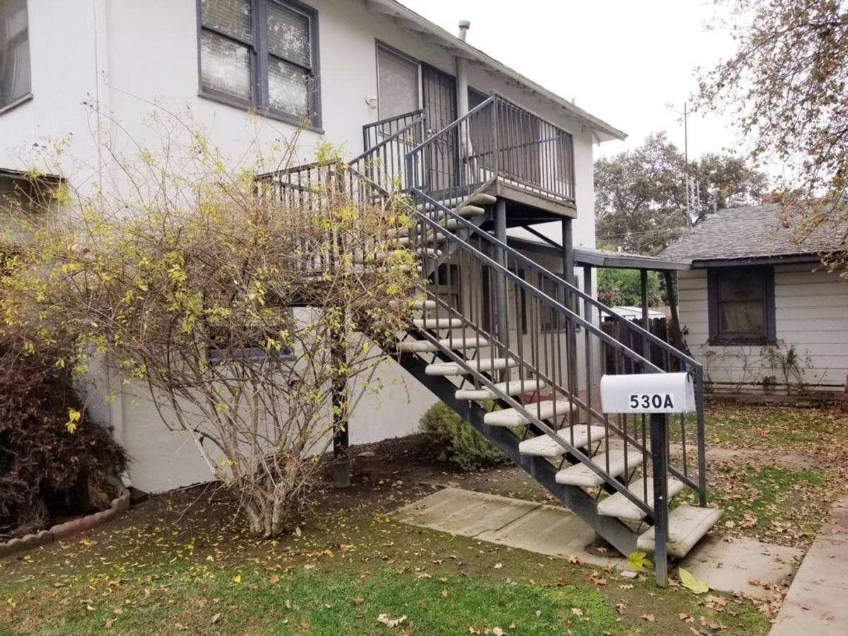 Apartment for rent at 528 N Encina St, Visalia, CA 93291