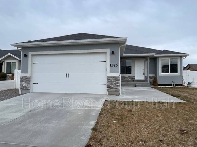 House for rent at 1375 E Rachel Way, Eagle Mountain, UT 84005