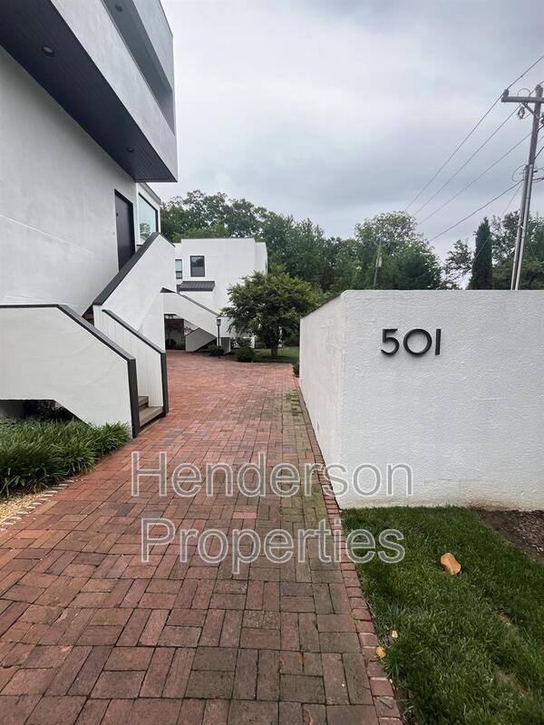 Condo for rent at 501 Fenton Place, Charlotte, NC 28207