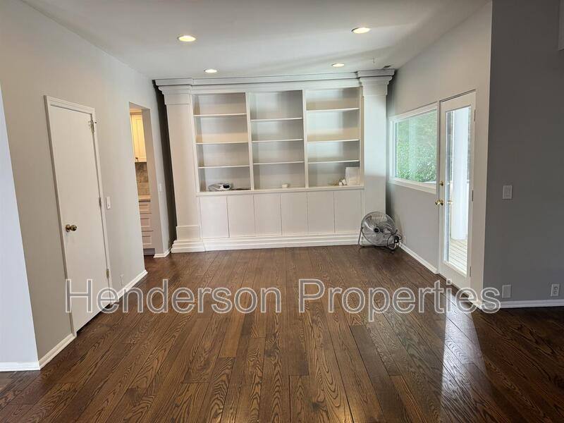 Condo for rent at 501 Fenton Place, Charlotte, NC 28207