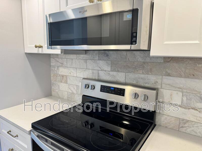 Condo for rent at 501 Fenton Place, Charlotte, NC 28207