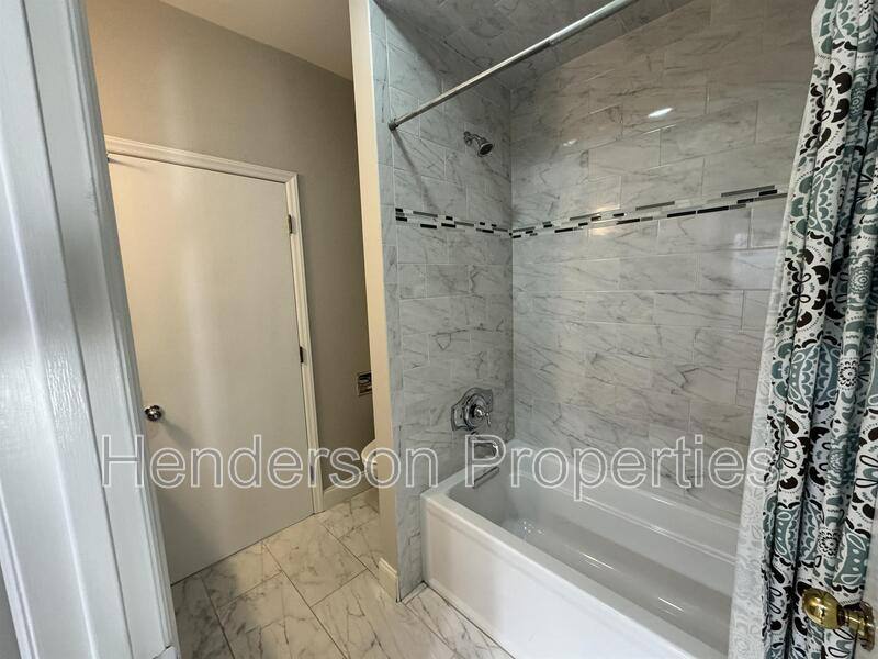 Condo for rent at 501 Fenton Place, Charlotte, NC 28207